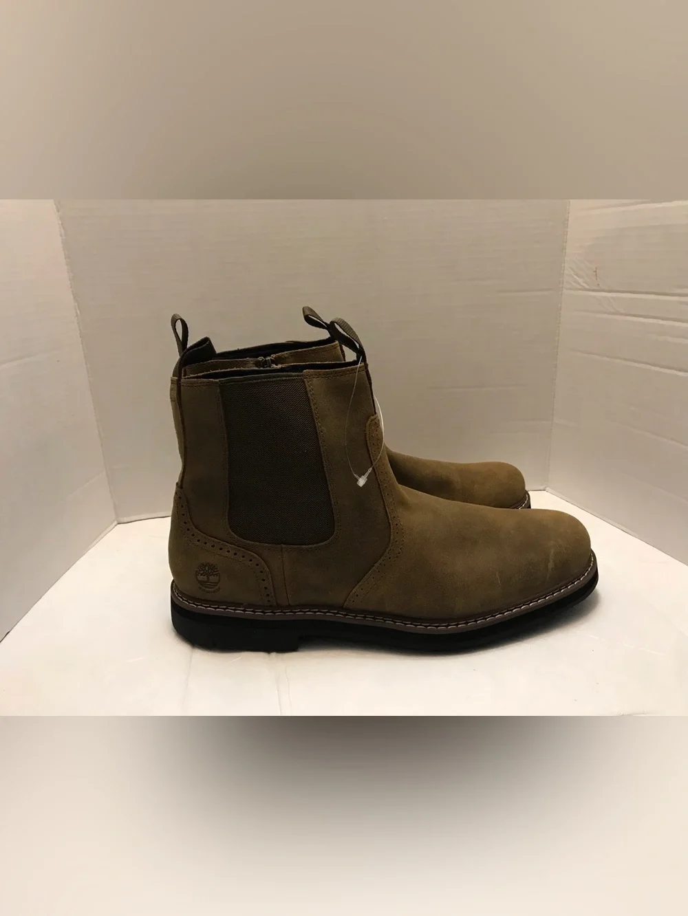 Timberland Men's Chukka Boots in Olive Green Suede